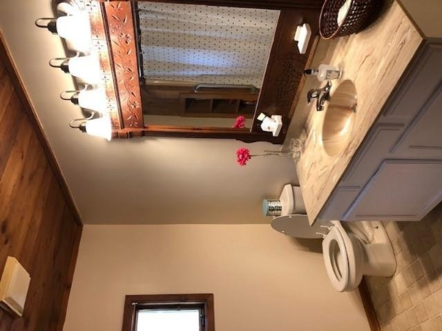 6220 Clark 32