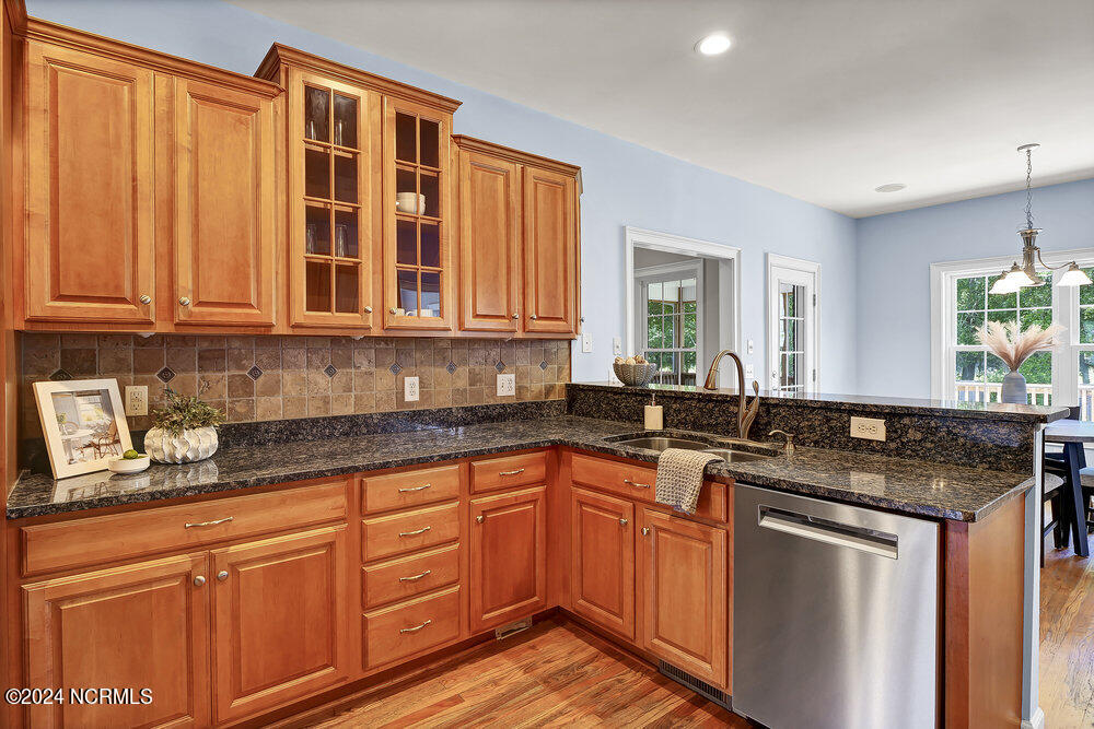 1519 Sapphire Ridge Road Wilmington, NC 28409 - Photo 17 of 52 Kitchen