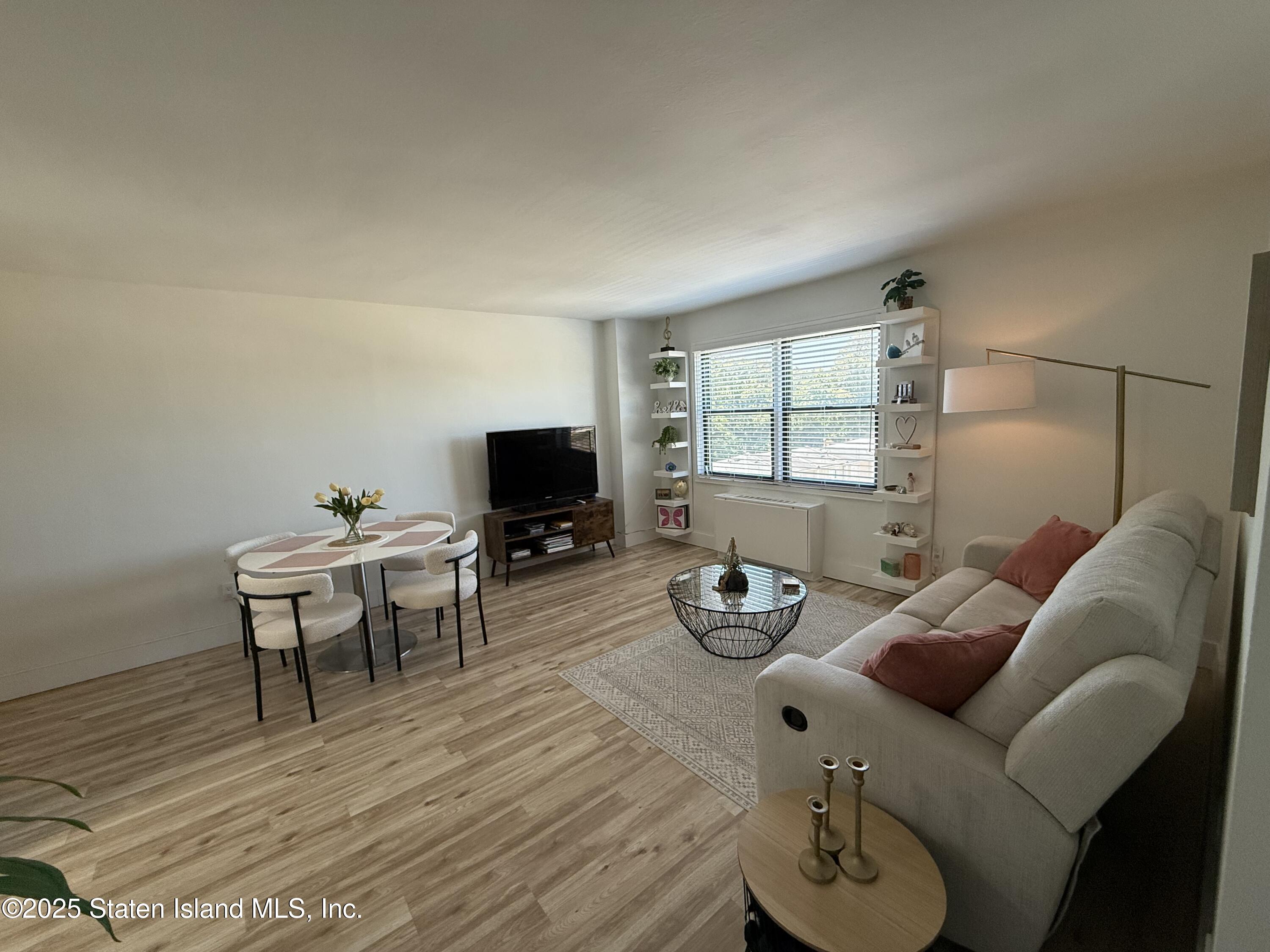 1000 Clove Road, Unit 5D Staten Island, NY 10301 - Photo 12 of 20 Living Room