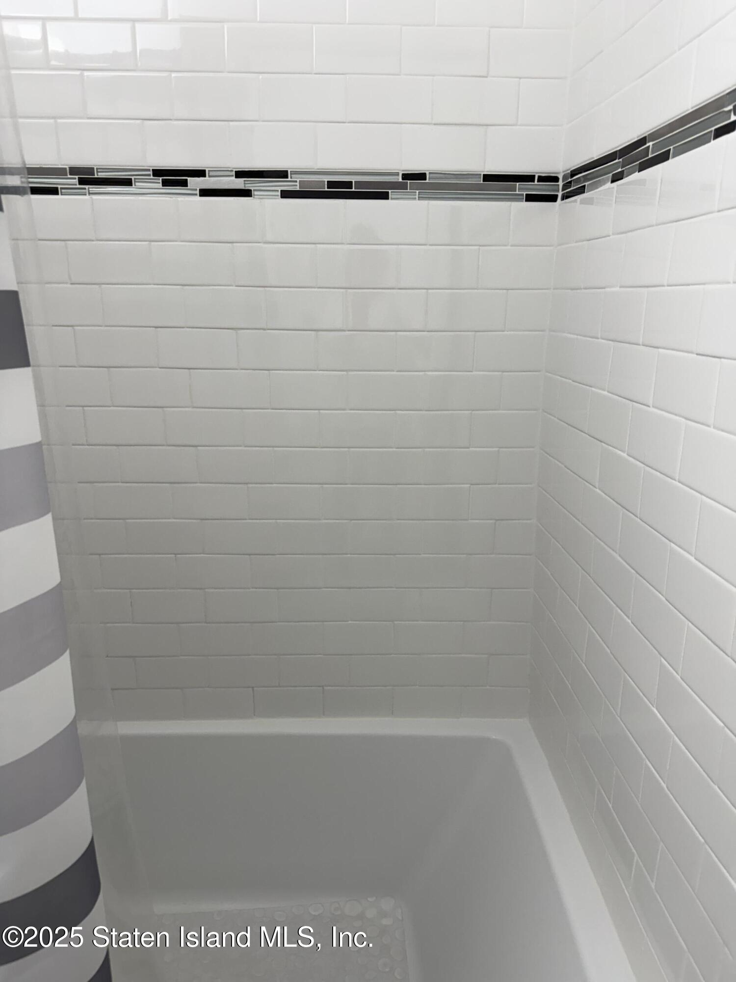 1000 Clove Road, Unit 5D Staten Island, NY 10301 - Photo 8 of 20 Bathroom