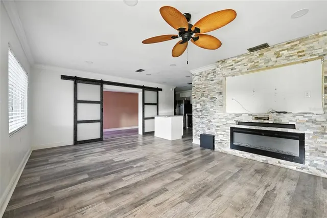 $2,100 | 405 North Buena Vista Avenue, Orlando, FL 32835