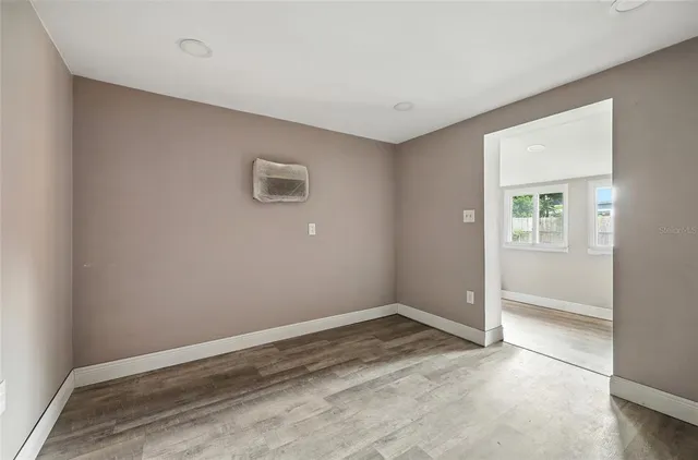 $2,100 | 405 North Buena Vista Avenue, Orlando, FL 32835