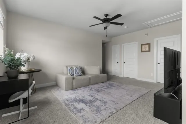 $3,400 | 711 Prairie Falcon Drive, Arlington, TX 76005