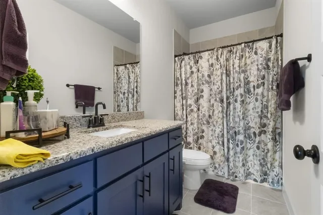 $3,400 | 711 Prairie Falcon Drive, Arlington, TX 76005