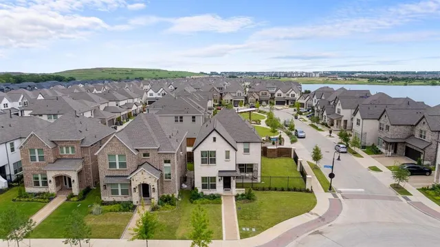 $3,400 | 711 Prairie Falcon Drive, Arlington, TX 76005