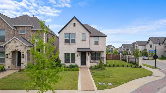 $3,400 | 711 Prairie Falcon Drive, Arlington, TX 76005