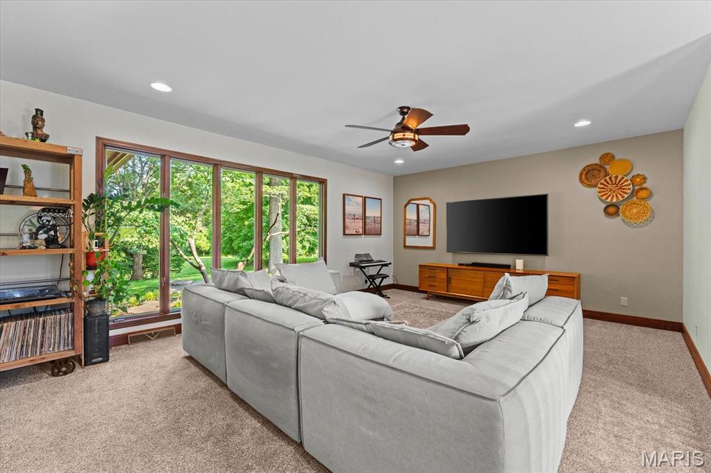 1217 Simmons Road O'Fallon, IL 62269 - Photo 5 of 43