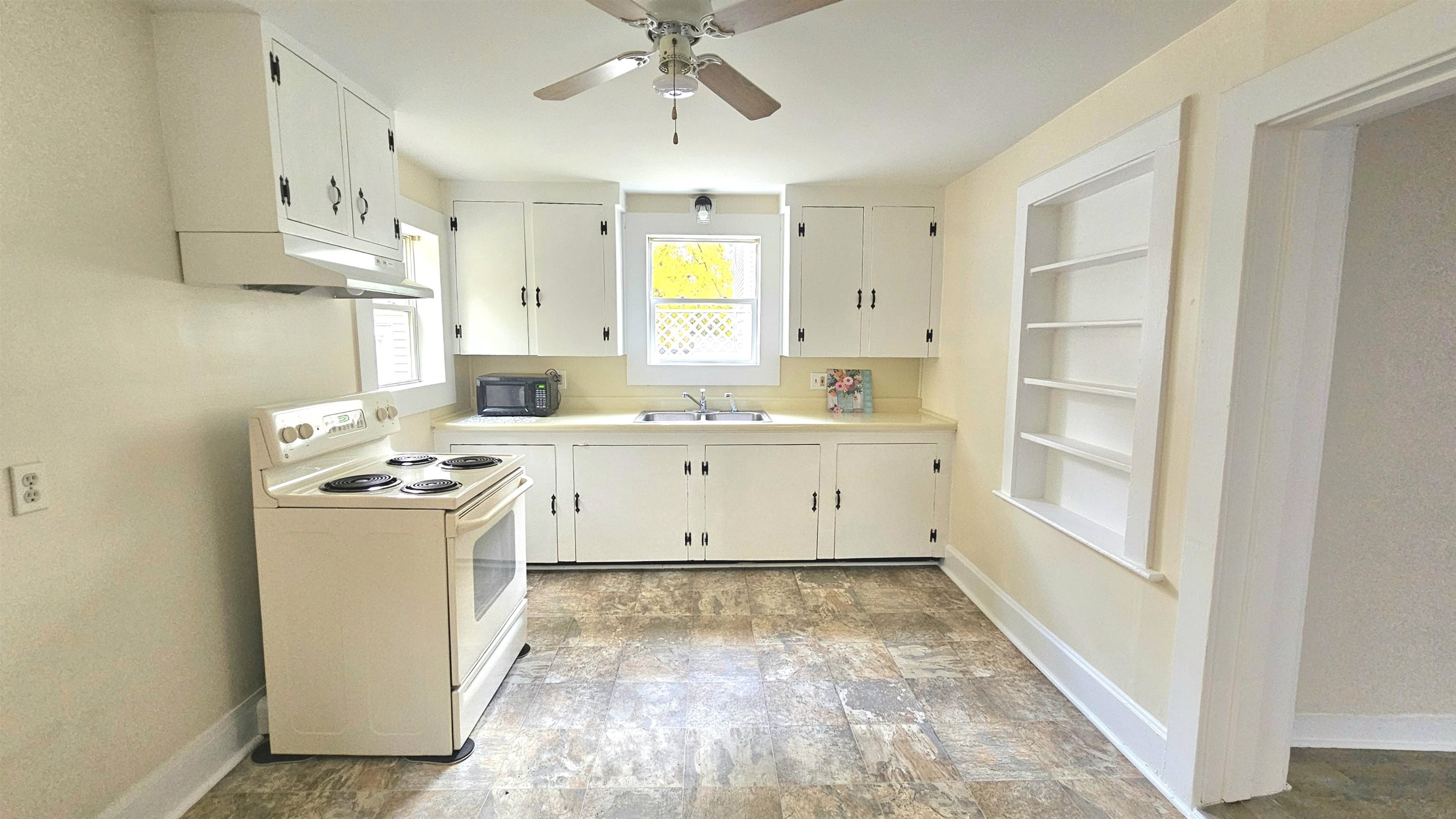 107 Coolidge Avenue Bennington, VT 05201 - Photo 6 of 22