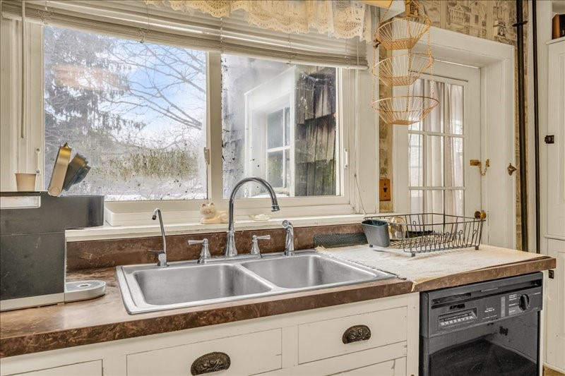 7312 Collins Street Whitney Point, NY 13862 - Photo 14 of 32