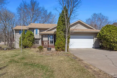 $340,000 | 741 Glenwood Avenue East, Big Lake, MN 55309