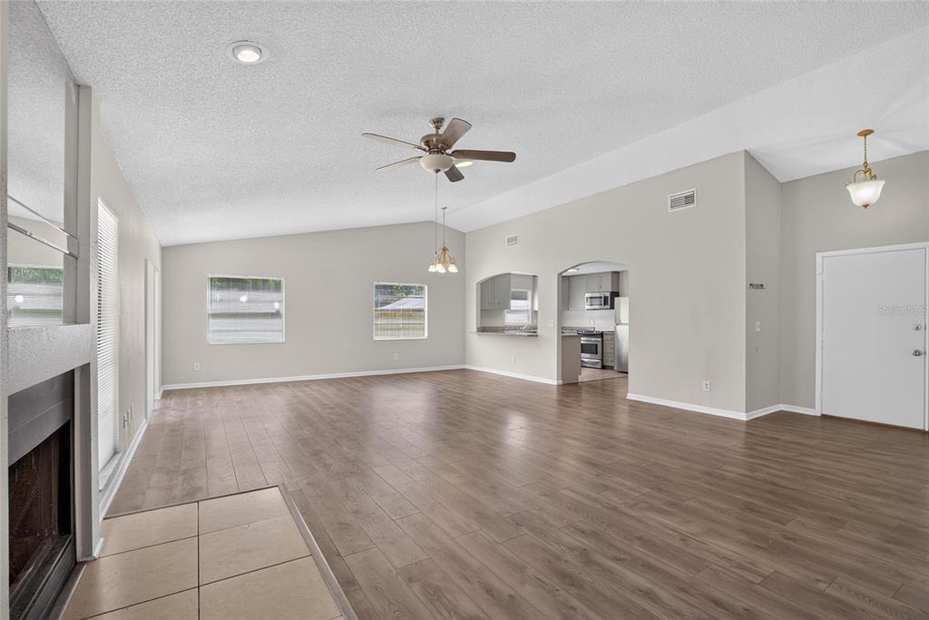 1206 Sail Way Valrico, FL 33594 - Photo 8 of 46