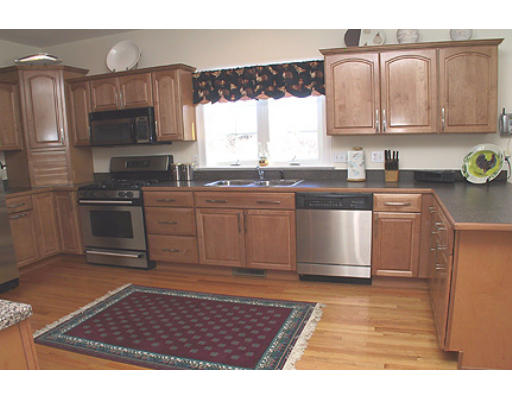 775 Concord Road Marlborough, MA 01752 - Photo 3 of 13 Gallery Image 3