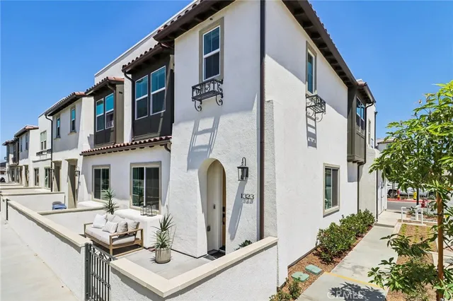 $924,990 | 1305 Yannis Court, El Cajon, CA 92019