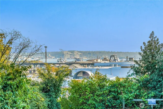 $449,000 | 2562 Thorndyke Avenue West, Unit 104, Seattle, WA 98199