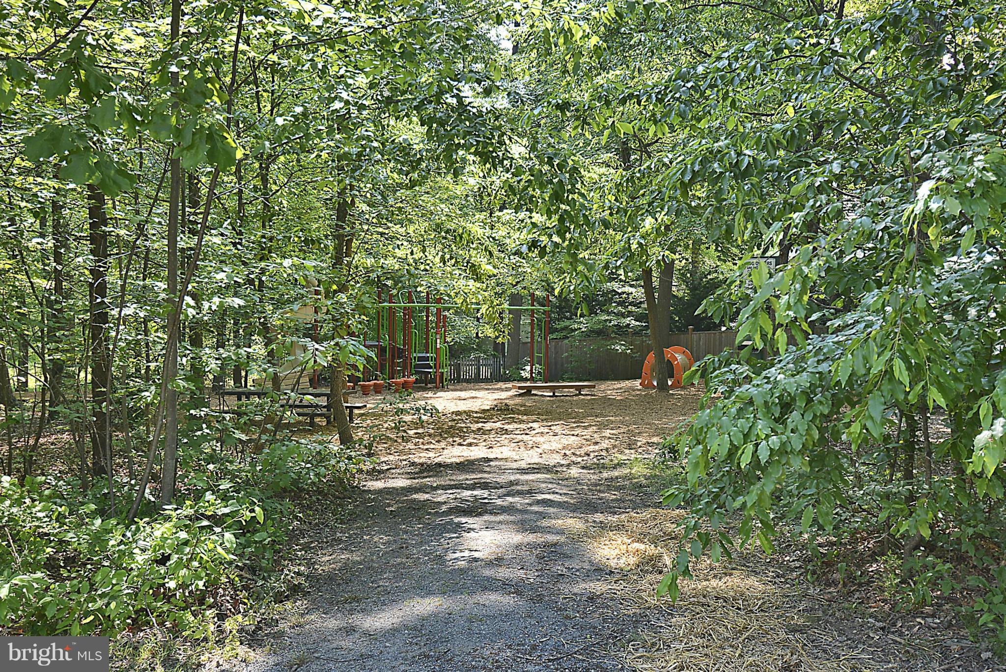 417 Tschiffely Square Road Gaithersburg, MD 20878 - Photo 29 of 30 Exterior (Rear)