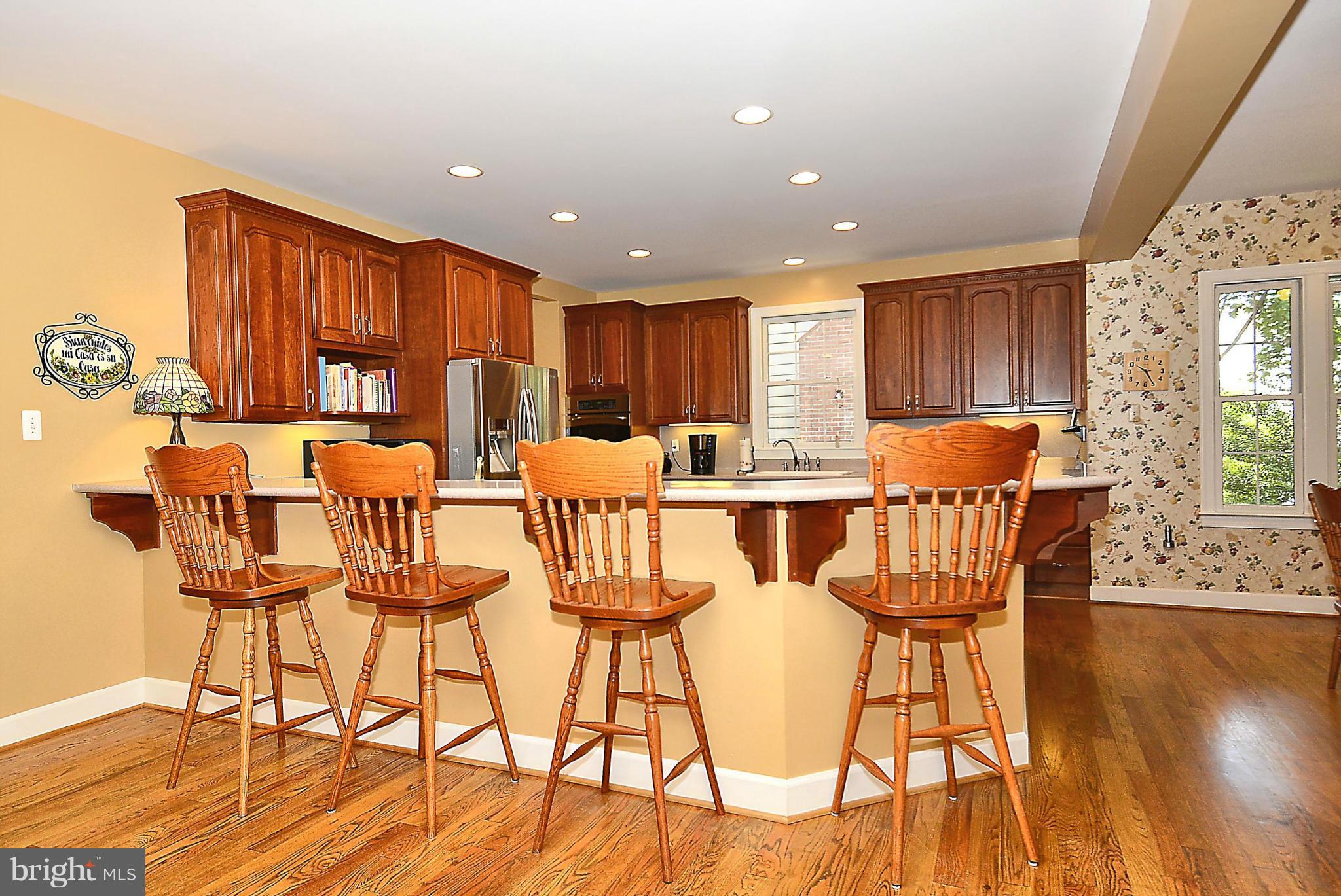 417 Tschiffely Square Road Gaithersburg, MD 20878 - Photo 9 of 30 Kitchen
