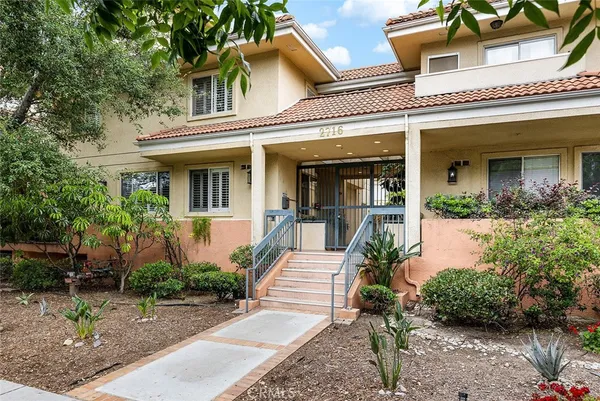 $1,100,000 | 2716 Honolulu Avenue, Unit 110, Montrose, CA 91020