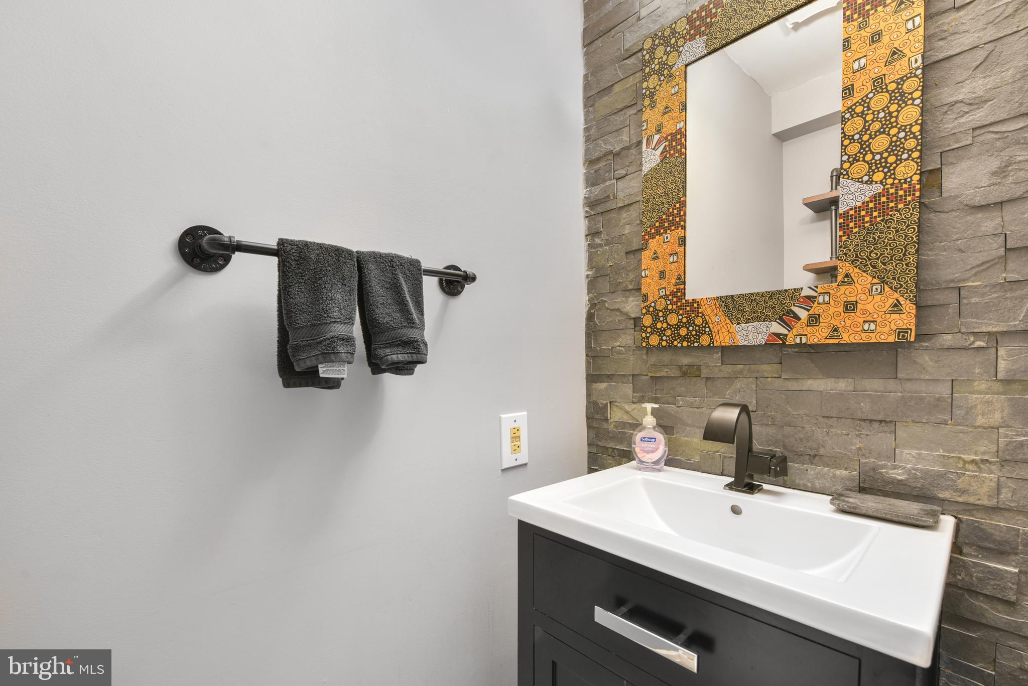 1152 Bandy Run Road Herndon, VA 20170 - Photo 17 of 29 Gallery Image 17