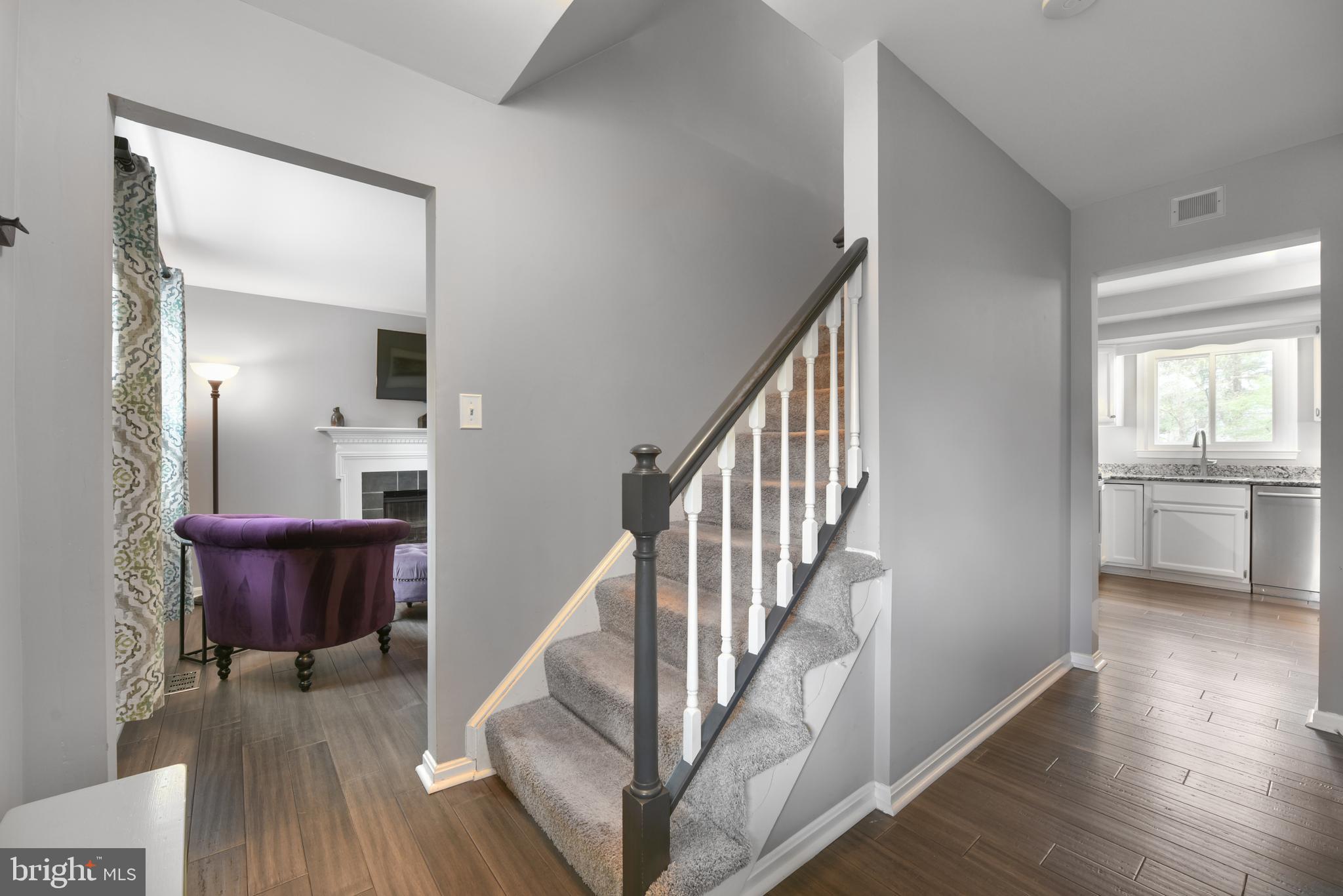 1152 Bandy Run Road Herndon, VA 20170 - Photo 4 of 29 Gallery Image 4