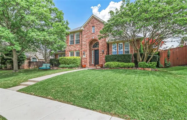 $750,000 | 4313 Oak Knoll Drive, Plano, TX 75093