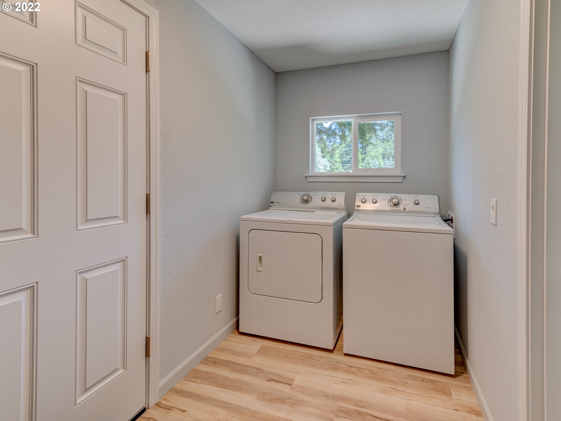 88832 Knight Road Veneta, OR 97487 - Photo 13 of 32 Laundry