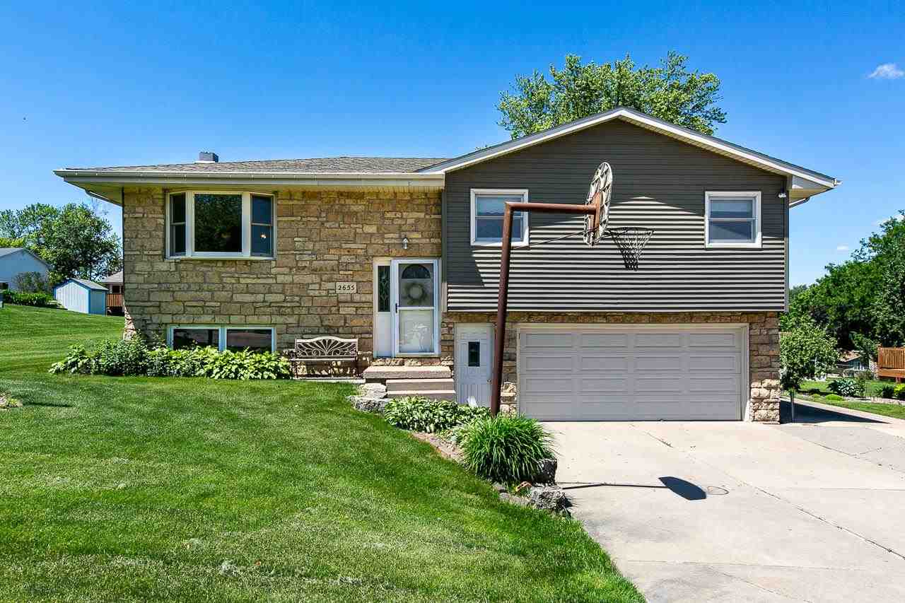 2655 Springreen Drive Dubuque, IA 52002 - Photo 1 of 31 Gallery Image 1