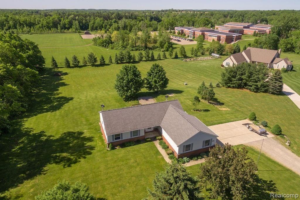 1759 West Predmore Road Oakland, MI 48363 - Photo 10 of 32 Final-22.jpg