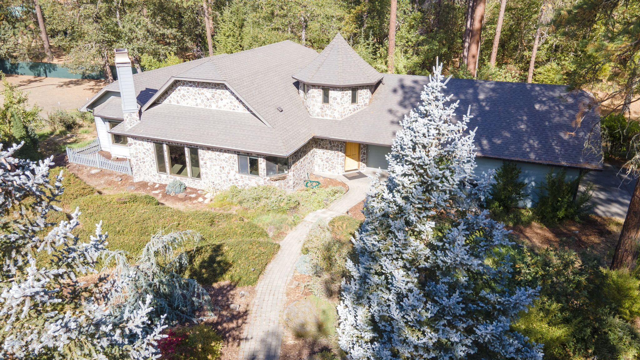 1400 East Fork Road Williams, OR 97544 - Photo 5 of 70 5-web-or-mls-1400-e-fork-rd