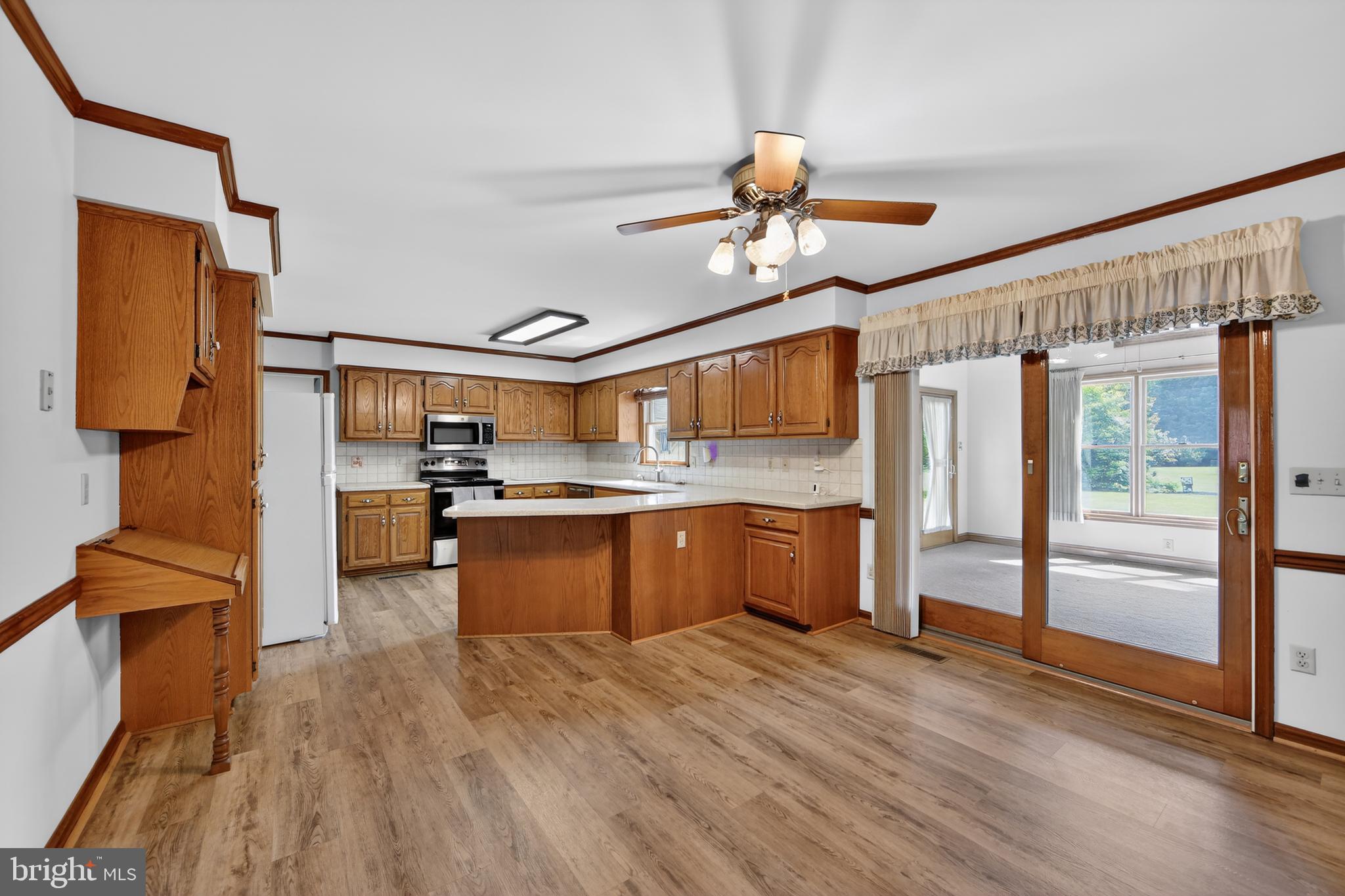 288 Union Church Road Townsend, DE 19734 - Photo 5 of 39 Kitchen dining area