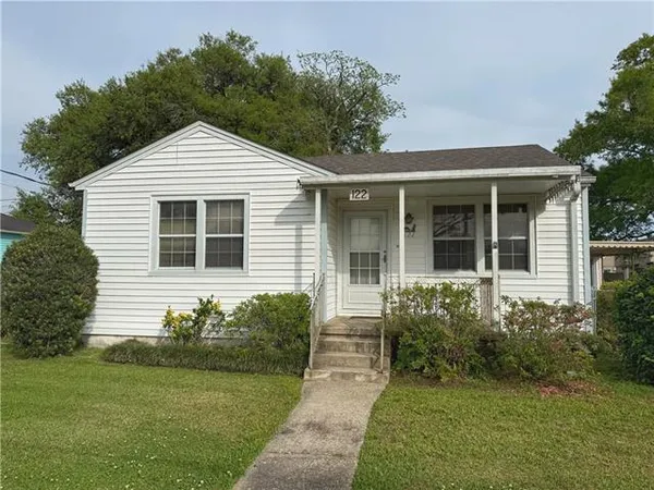 $179,000 | 122 Destrehan Drive, Destrehan, LA 70047