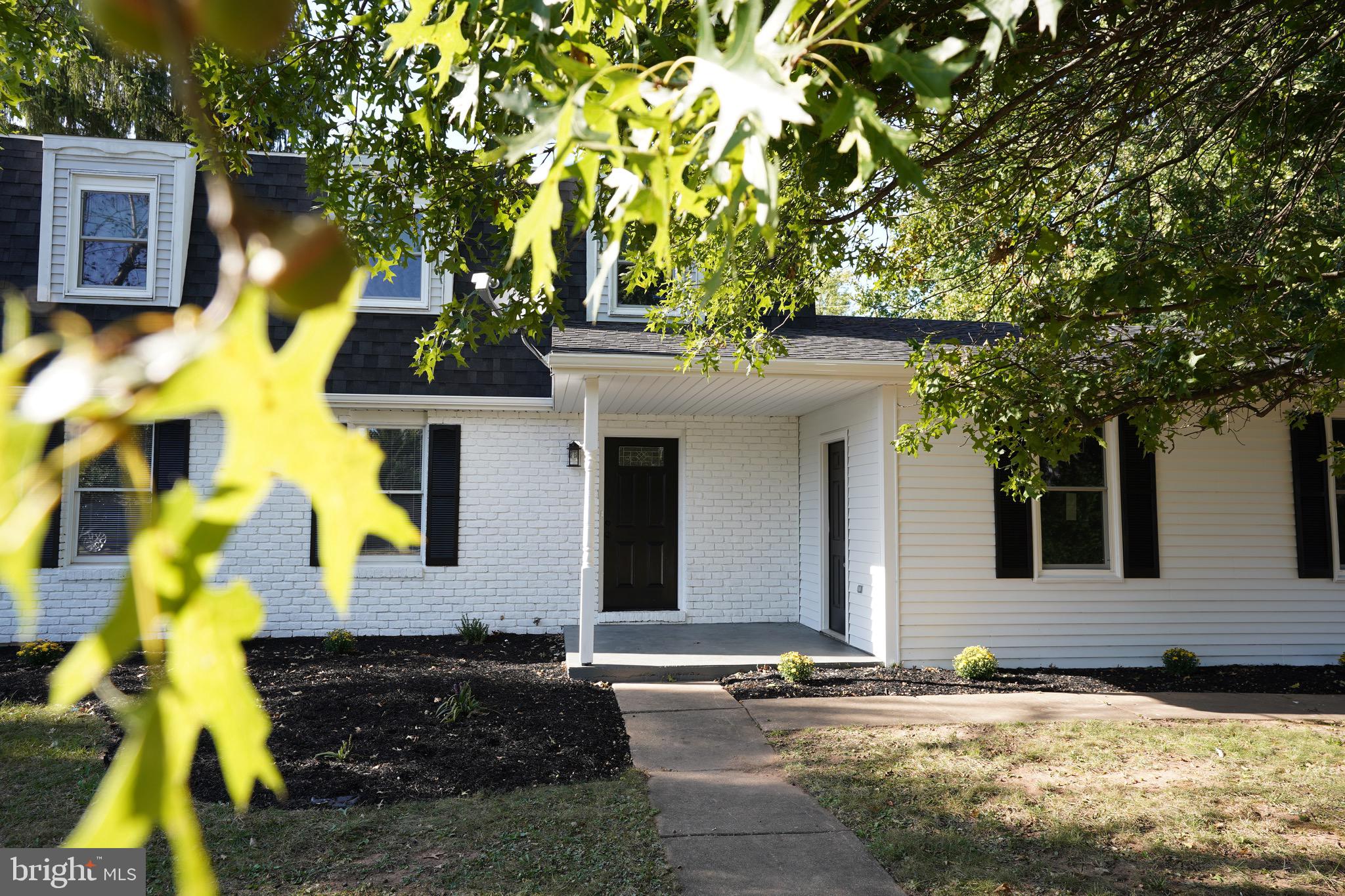 2431 Opal Road York, PA 17408 - Photo 2 of 43 Gallery Image 2
