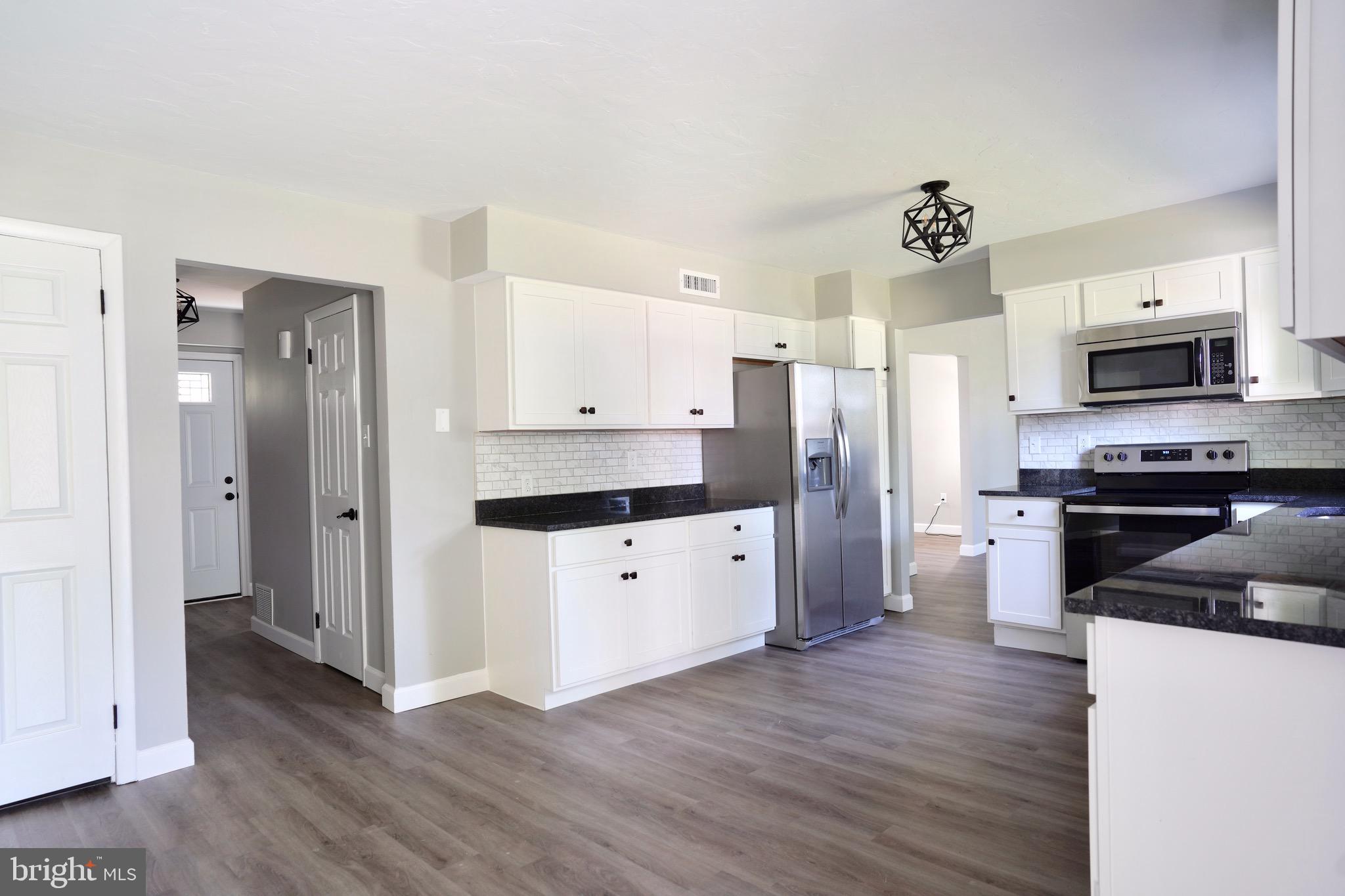 2431 Opal Road York, PA 17408 - Photo 4 of 43 Gallery Image 4