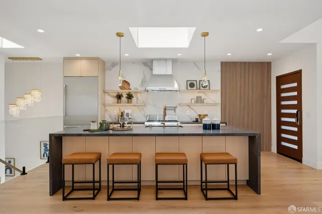 $2,699,000 | 2015 16th Avenue, San Francisco, CA 94116