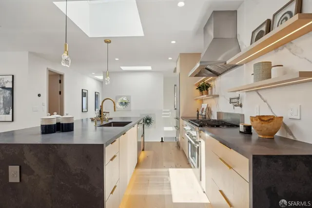 $2,699,000 | 2015 16th Avenue, San Francisco, CA 94116