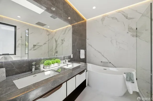 $2,699,000 | 2015 16th Avenue, San Francisco, CA 94116