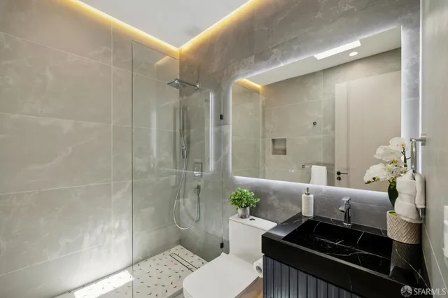 $2,699,000 | 2015 16th Avenue, San Francisco, CA 94116