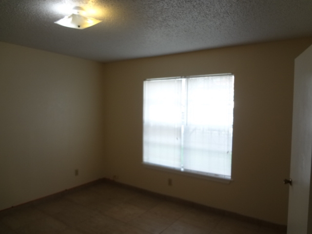 5200 Springfield Avenue, Unit 112 Laredo, TX 78041 - Photo 8 of 8 Gallery Image 8