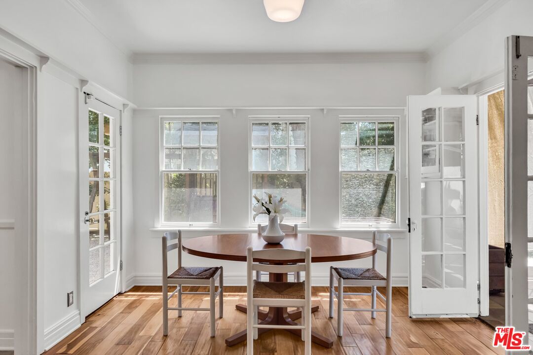 1709 Buckingham Road Los Angeles, CA 90019 - Photo 13 of 69 Gallery Image 13