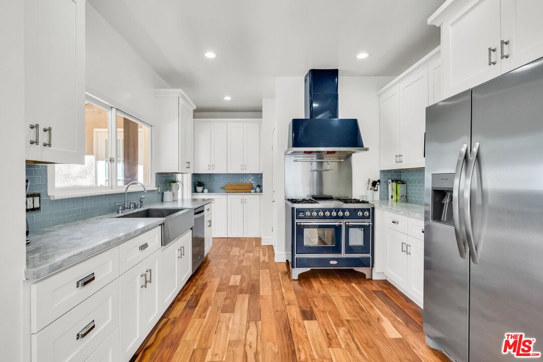 1709 Buckingham Road Los Angeles, CA 90019 - Photo 15 of 69 Gallery Image 15
