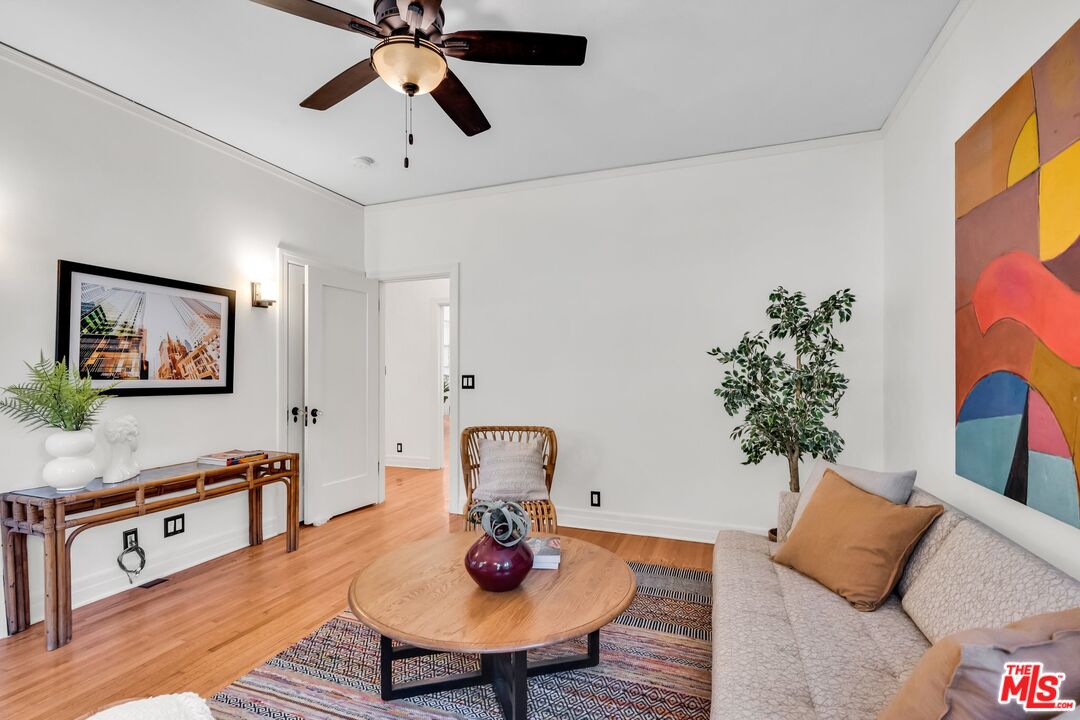 1709 Buckingham Road Los Angeles, CA 90019 - Photo 18 of 69 Gallery Image 18