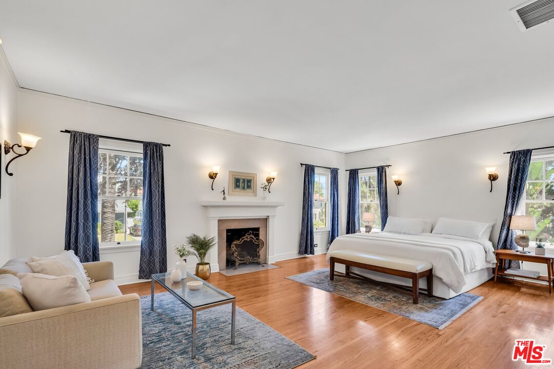 1709 Buckingham Road Los Angeles, CA 90019 - Photo 34 of 69 Gallery Image 34