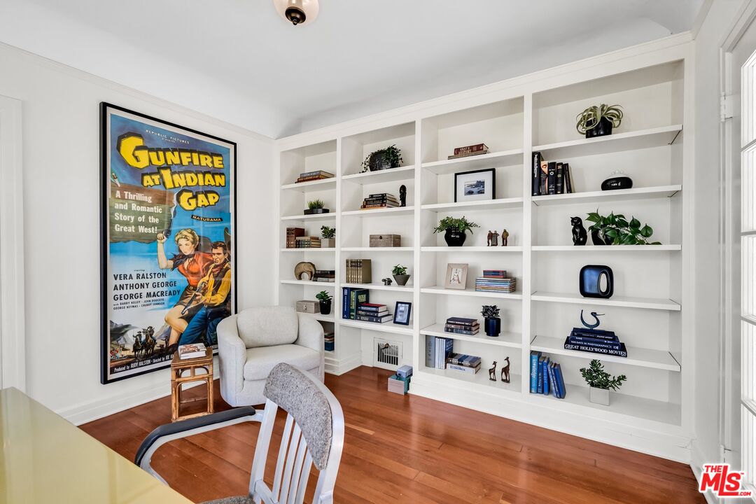 1709 Buckingham Road Los Angeles, CA 90019 - Photo 38 of 69 Gallery Image 38