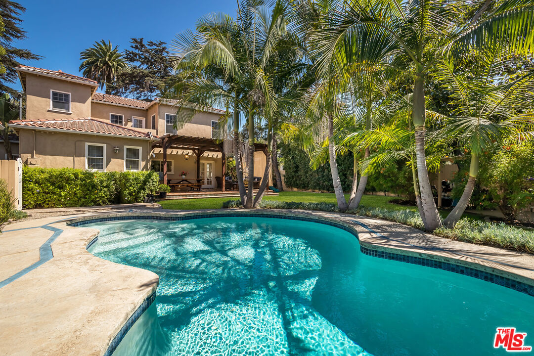 1709 Buckingham Road Los Angeles, CA 90019 - Photo 45 of 69 Gallery Image 45