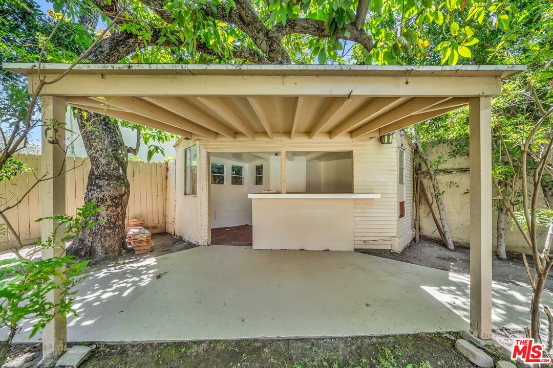 1709 Buckingham Road Los Angeles, CA 90019 - Photo 56 of 69 Gallery Image 56