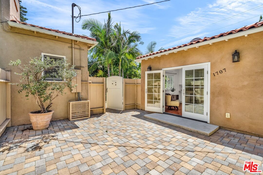 1709 Buckingham Road Los Angeles, CA 90019 - Photo 59 of 69 Gallery Image 59