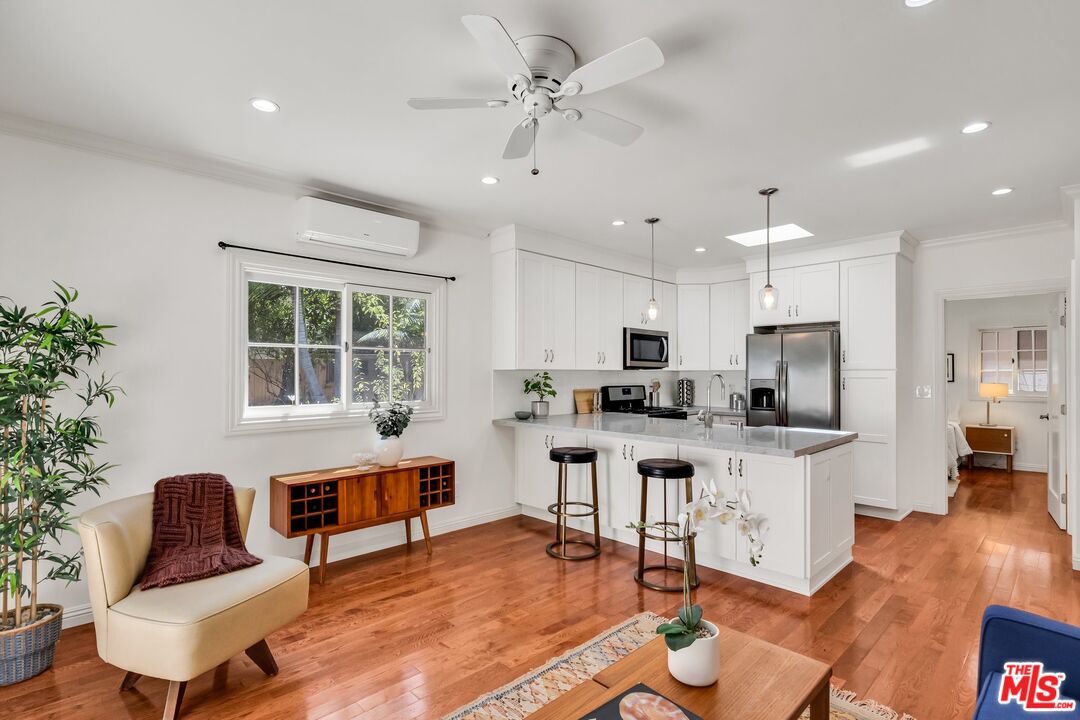 1709 Buckingham Road Los Angeles, CA 90019 - Photo 61 of 69 Gallery Image 61