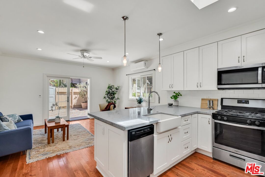 1709 Buckingham Road Los Angeles, CA 90019 - Photo 65 of 69 Gallery Image 65