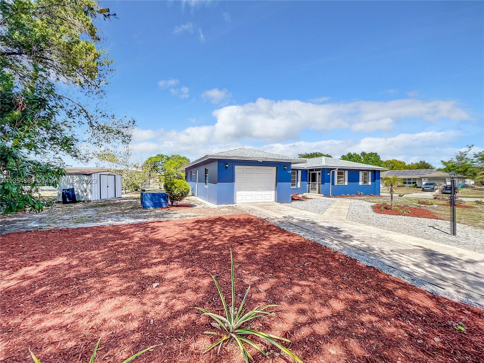 2732 Canal Road Deltona, FL 32738 - Photo 4 of 40 Gallery Image 4