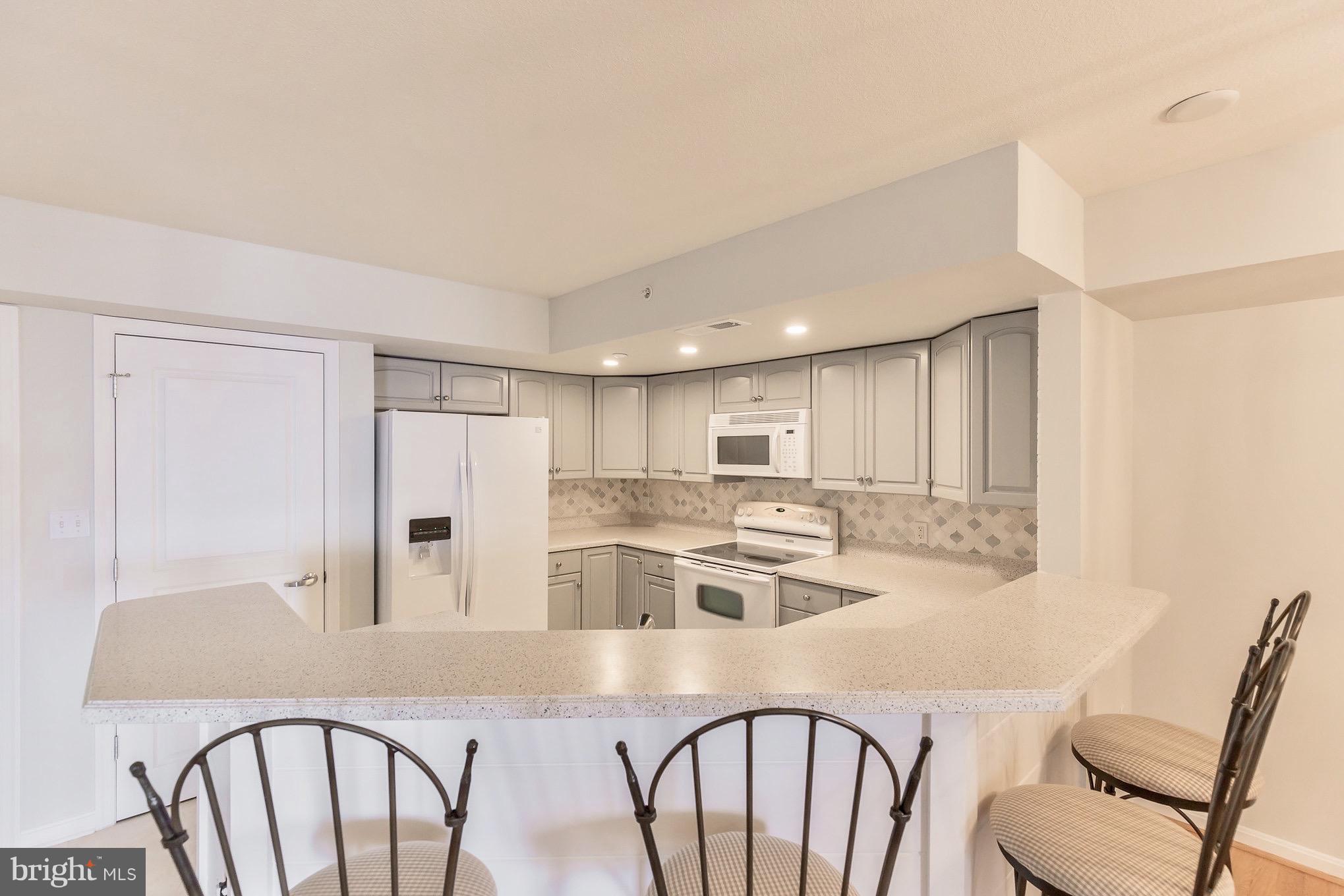 8501 Bayside Road, Unit PH2 Chesapeake Beach, MD 20732 - Photo 7 of 30 Tons Of Counter Space