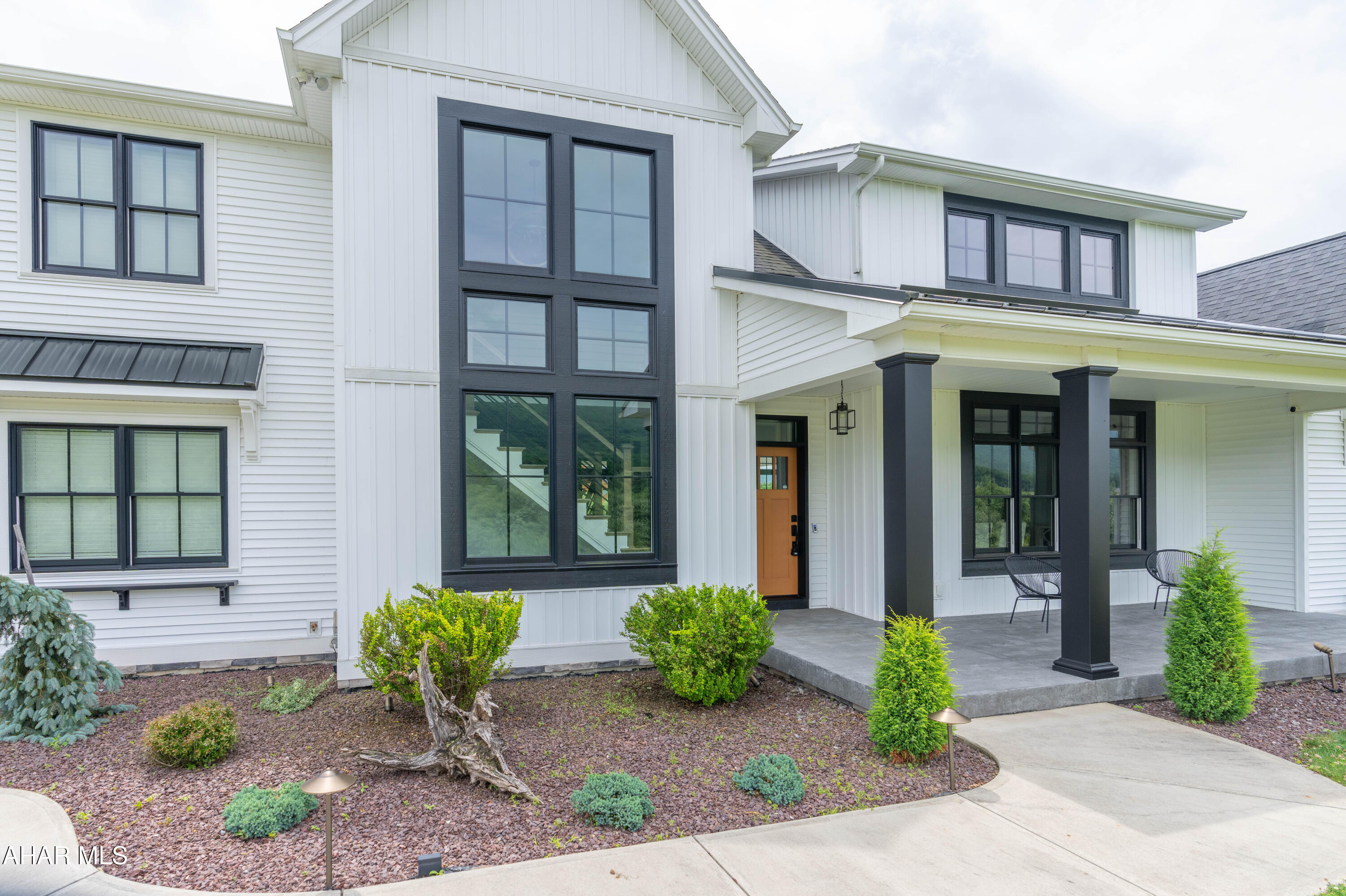102 Middle Ridge Road Hollidaysburg, PA 16648 - Photo 2 of 82